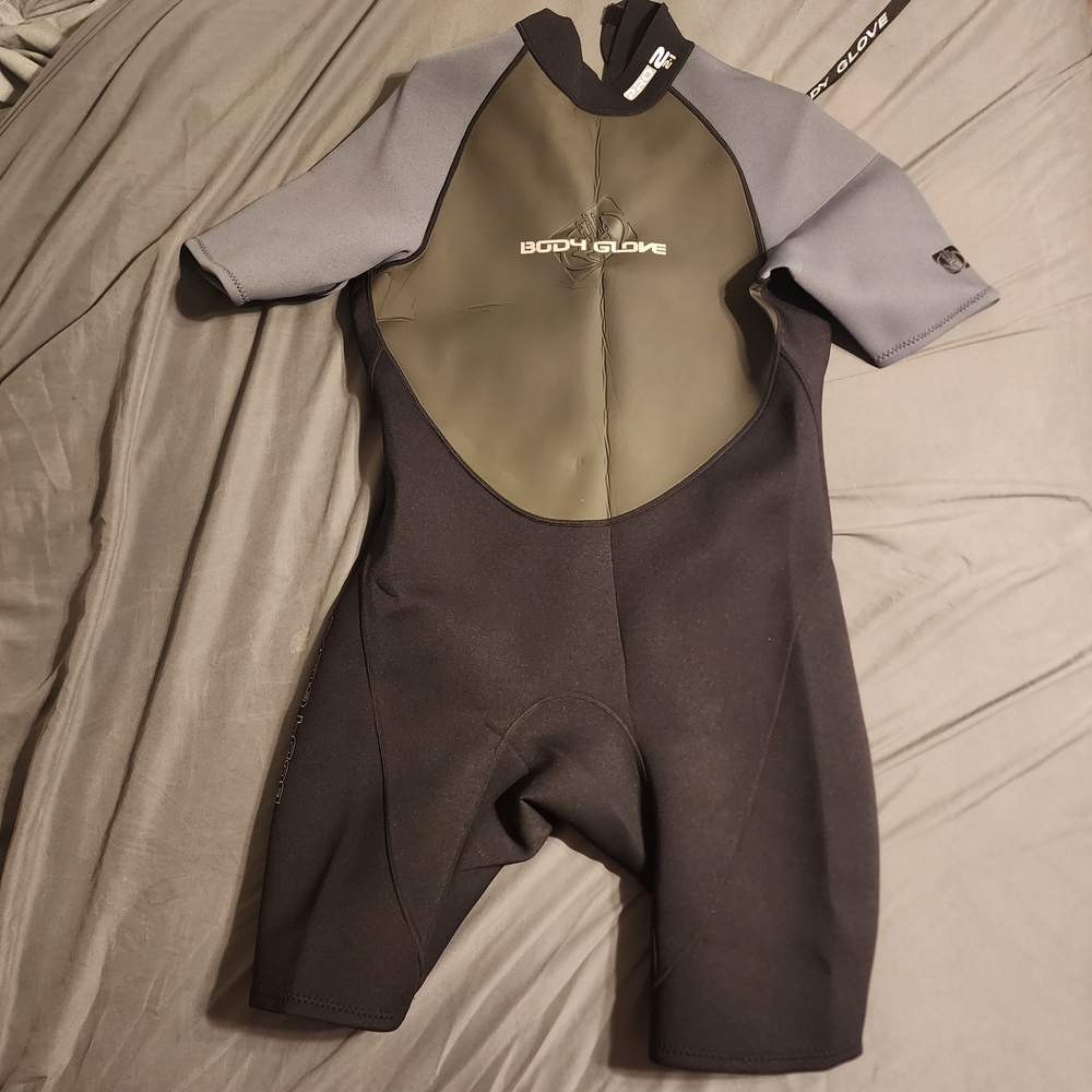 Body Glove Pro 2 2.1 Men's Size XXL Wetsuit Short Sleeve Black Grey Pre-owned